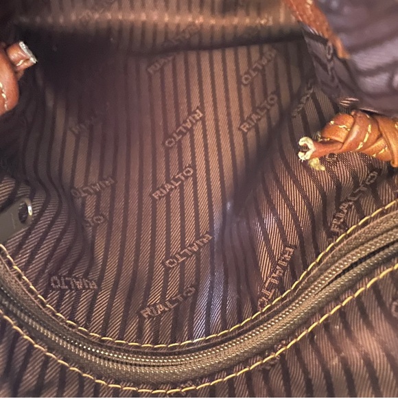 Rialto Tan Leather Crossbody Bag Very Nice Soft Leather Zip Pockets Fully Lined - Picture 8 of 13